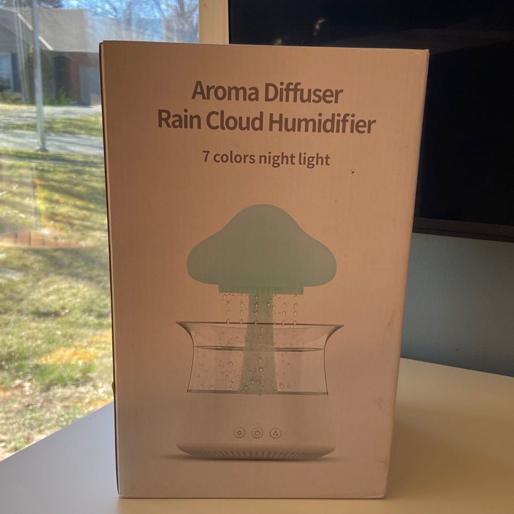 NWT Aroma Diffuser Cloud Rain Humidifier - Picture 6 of 7